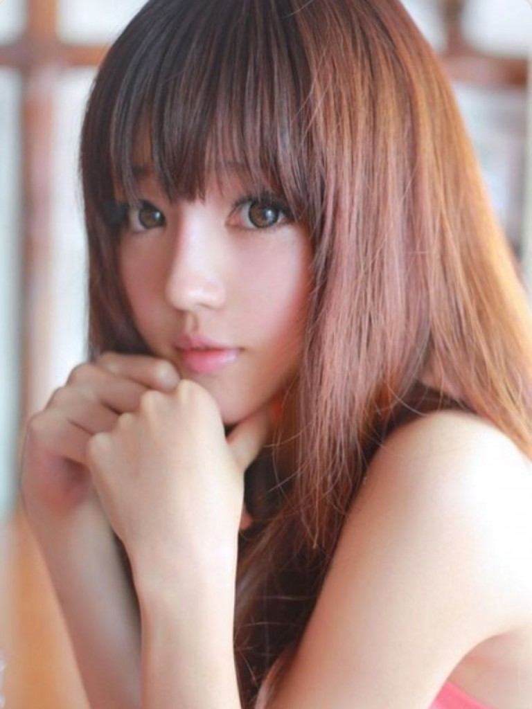 Japanese beauty girl gonzo fan image